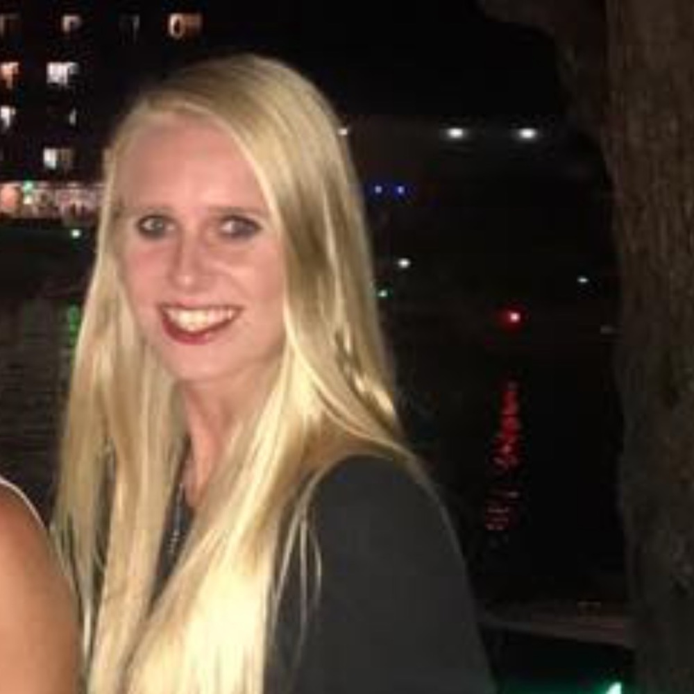 Meet your Posher, Courtney